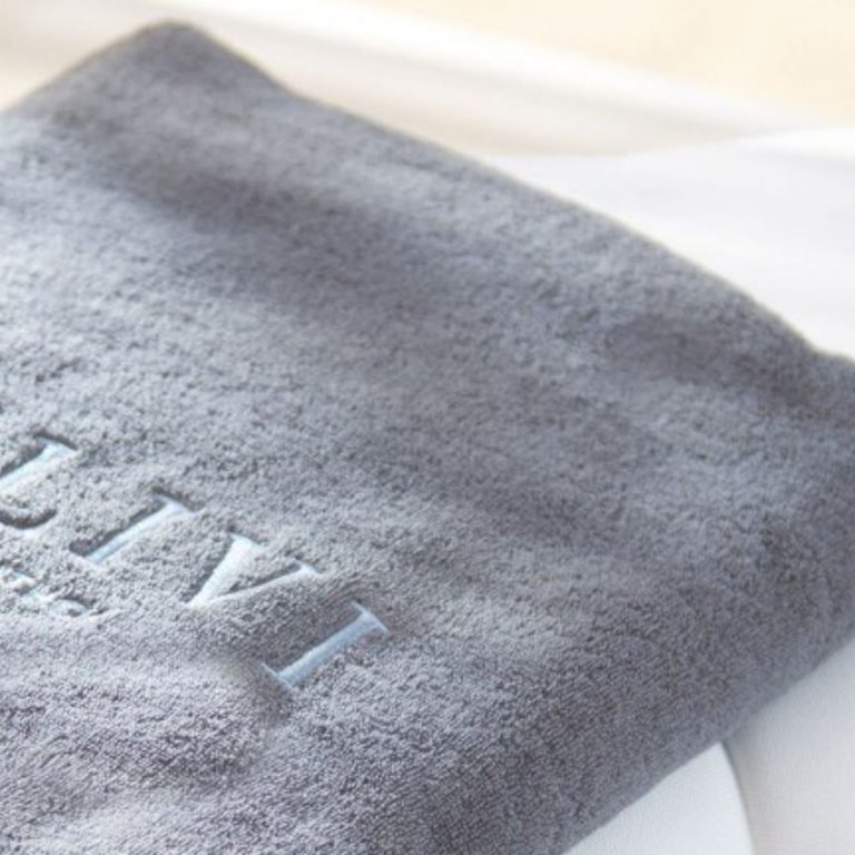 Elivi Towel