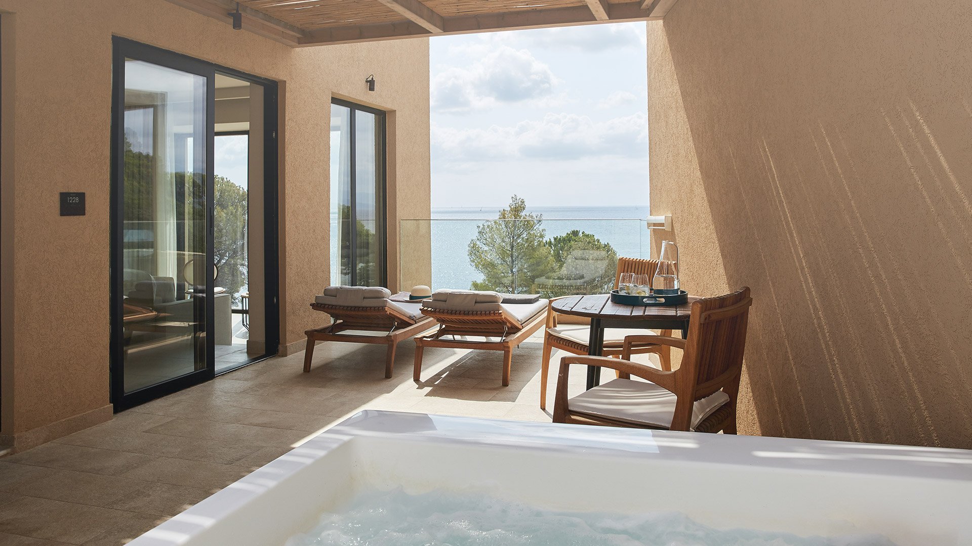 elivi skiathos suite hot tub