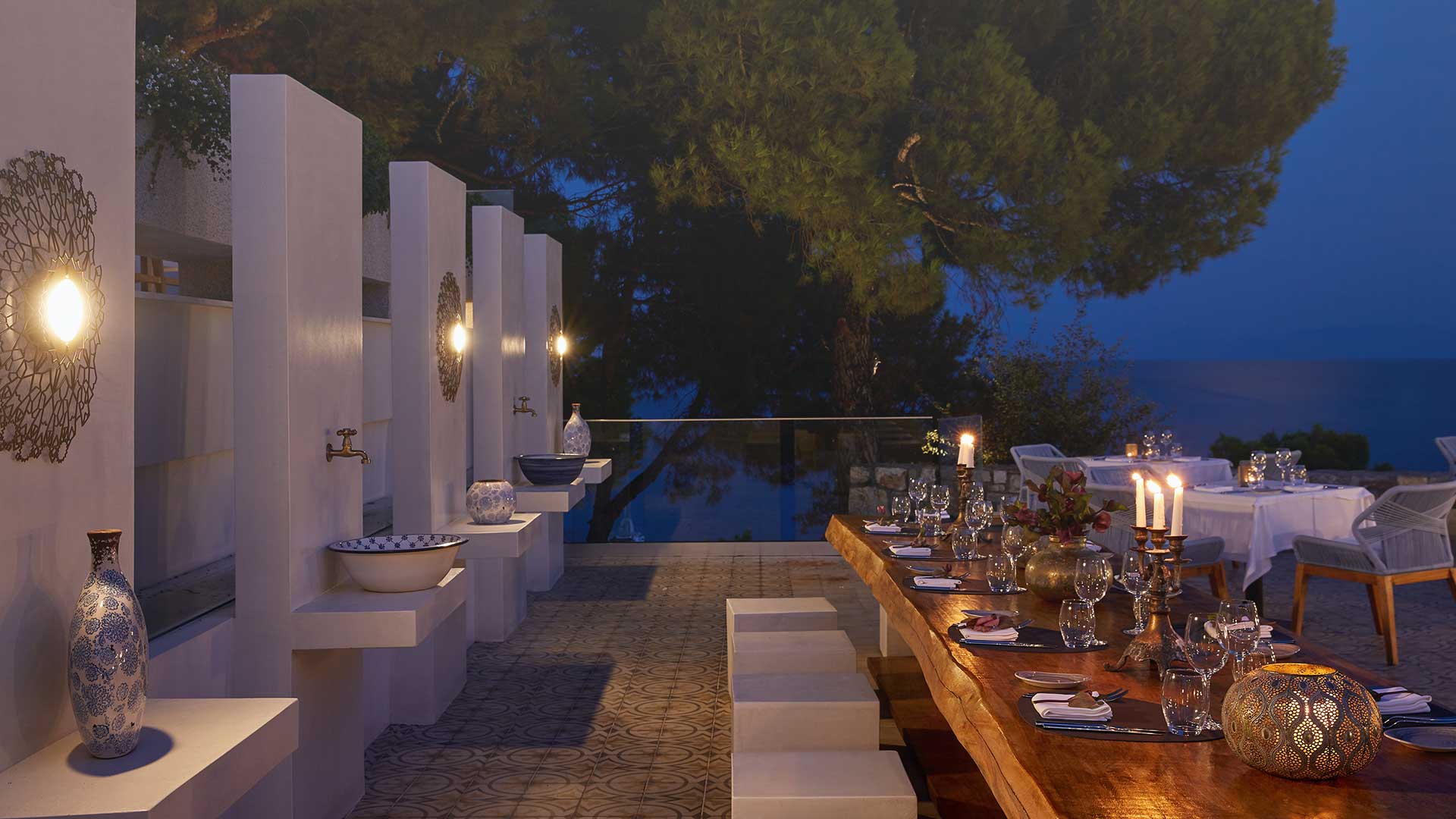 elivi skiathos leda swan restaurant